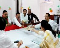 बहराइच: इंडिया गठबंधन और आवाम पार्टी के प्रत्याशी ने किया नामांकन, कही यह बड़ी बात 
