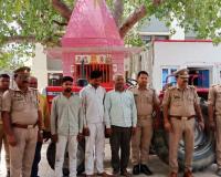 हरदोई: लूटे गए ट्रैक्टर के साथ पुलिस ने फर्रुखाबाद के चार चोरों को किया गिरफ्तार