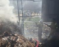 प्रयागराज: कबाड़ गोदाम में लगी भीषण आग, हुआ लाखों का नुकसान