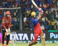 T20 WORLD CUP: आरसीबी - सनराइजर्स के बीच मैच में बल्लेबाजी का नही छक्कों का बना रिकॉर्ड...फिंच बोले- पावरप्ले का अच्छा इस्तेमाल