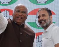 'संविधान बचाने, समावेशी विकास के लिए करें मतदान', खड़गे और राहुल ने की मतदाताओं से अपील 