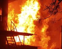 Kanpur Fire: स्क्रैप गोदाम में भीषण आग...चार घंटे की मशक्कत कर 10 फायर बिग्रेड ने पाया काबू, 50 लाख का माल खाक