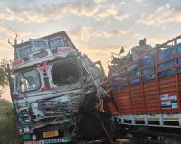 Kanpur Dehat: डीसीएम टकराने व कार पलटने से छह लोगों की मौत, आठ घायल... हादसे के बाद मची चीख-पुकार