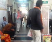 Banda News: ट्रामा सेंटर में एंबुलेंस संचालकों की चलती मनमानी...चिकित्सक मरीजों को लिख रहे बाहर से सीटी स्कैन 