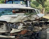 सुल्तानपुर : बिहार से रामलला के दर्शन को जा रहे दर्शनार्थियों की कार पेड़ से टकराई, आठ घायल, एयर बैग खुलने से बची जान 
