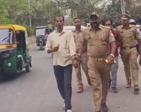 Kanpur: RBI से 2 हजार की पुरानी करेंसी बदलने का खेल...पुलिस ने रिजर्व बैंक के बाहर से कई लोगों को पकड़ा