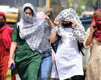 बाराबंकी: जिले में बढ़े गर्मी के तेवर, चिलचिलाती धूप से लोग बेहाल