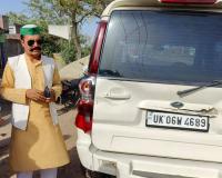 रामपुर: डंपर ने किसान नेता की कार को मारी टक्कर, क्षतिग्रस्त