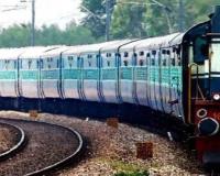 Kanpur News: रेल कोच में शाहरुख खान की तरह हवा में हाथ घुमाकर रील बना रहा था किशोर; हुआ ये कांड...