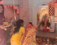 Fatehpur News: शुभ मुहूर्त में घट स्थापना के साथ शुरू चैत्र नवरात्र; मां शैलपुत्री से भक्तों ने मांगा आशीर्वाद