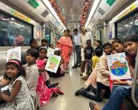 लखनऊ मेट्रो ने चलती ट्रेन में बच्चों संग मनाया “फन ऑन व्हील्स”