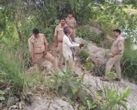 लखीमपुर-खीरी: बाप ने बेटे की हत्या कर जलाया शव, अस्थियों को तालाब में फेंका