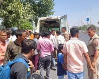शाहजहांपुर: सड़क दुर्घटनाओं में छह वर्षीय बच्चे समेत दो की मौत, दो घायल  