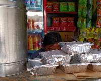 Bareilly News: जनता खाना बना खानापूरी, महंगा भोजन लेना यात्रियों की मजबूरी