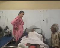 Video: रायबरेली में आधी रात को अचानक अस्पताल पहुंचीं प्रियंका गांधी, जाना जालिपा का हाल 