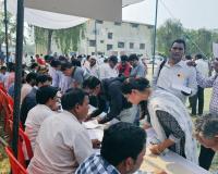 बलरामपुर: जिले के 1260 बूथों के लिए रवाना हो रही पोलिंग पार्टियां