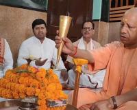 Akshaya Tritiya 2024: अक्षय तृतीया पर मुख्यमंत्री योगी ने किया देवाधिदेव का रुद्राभिषेक