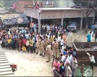 सीतापुर: युवक ने पत्नी और तीन बच्चों सहित मां की गोली मारकर की हत्या, खुद को भी उड़ाया, इलाके में पसरा सन्नाटा 