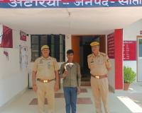 सीतापुर: दोस्त की हत्या करने वाला हत्यारोपी आलाकत्ल के साथ गिरफ्तार, जानें वजह