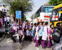 दिल्ली सरकार ने लू के मद्देनजर सभी स्कूलों को तत्काल प्रभाव से छुट्टी करने का दिया निर्देश 