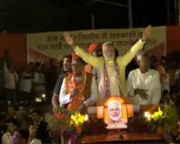 PM मोदी ने पटना में किया रोड शो, इतिहास में पहली बार किसी प्रधानमंत्री का पटना में रोड शो