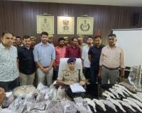 Farrukhabad Crime: पुलिस ने अवैध शस्त्र फैक्ट्री का किया भंडाफोड...दो आरोपियों को किया गिरफ्तार