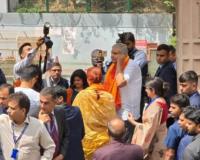 हल्द्वानी: उपराष्ट्रपति जगदीप धनखड़ अपने एक दिवसीय निजी दौरे पर विश्व प्रसिद्ध कैंची धाम मंदिर पहुंचे