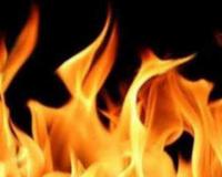 Mahoba: गैस सिलेंडर में आग लगने से नातिन की मौत, दादा-दादी झुलसे, मेडिकल कॉलेज झांसी रेफर