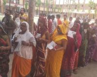 Lok Sabha Election 2024: फतेहपुर में पांचवें चरण का मतदान: भीषण गर्मी में भी मतदाताओं की दिखी लंबी-लंबी लाइनें