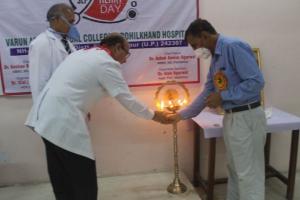शाहजहांपुर: वरुण अर्जुन मेडिकल कॉलेज में संगोष्ठी का आयोजन