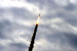 भारत ने ब्रह्मोस मिसाइल का किया सफल परीक्षण