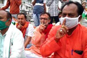 गोरखपुर: कांग्रेसियों ने प्रधानमंत्री के जन्मदिवस को बेरोजगार दिवस के रूप में मनाया