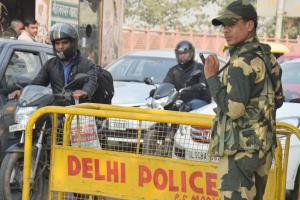 कृषि विधेयकों के खिलाफ प्रदर्शनों के चलते दिल्ली की सीमाओं पर बढ़ी सुरक्षा