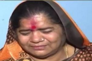 कमलनाथ की विवादित टिप्पणी पर रोईं मप्र की मंत्री इमरती देवी