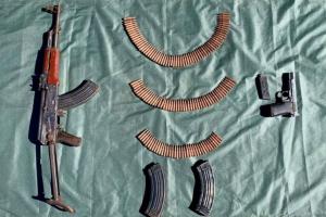 जम्मू-कश्मीर में हथियारों का जखीरा बरामद