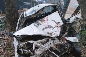 बाराबंकी: कार की टक्कर से दो बच्चों की मौत, तीन घायल