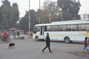 बरेली: यातायात निदेशालय के अधिकारी ने जाना ट्रैफिक का हाल