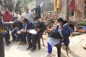 सितारगंज: आवासीय योजना के लाभार्थियों को फंसा कर ठेकेदारों ने साइन करवा लिए चेक