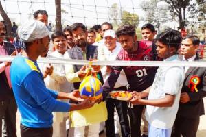 बाराबंकी: राज्यमंत्री ने वॉलीबॉल टूर्नामेंट का किया उद्घाटन