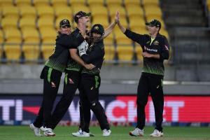 AUS vs NZ: आरोन फिंच ने खेली रिकॉर्ड पारी, ऑस्ट्रेलिया ने न्यूजीलैंड को 50 रन से हराकर सीरीज में की बराबरी
