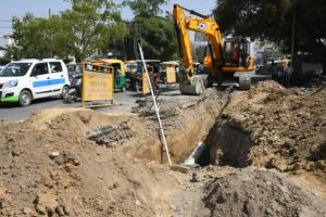बरेली: कुछ दिन पहले बनाई सड़क फिर खोद डाली