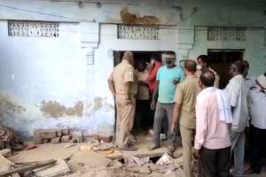 मीरजापुर: सोते समय मौत बनकर गिरी जर्जर छत, एक ही परिवार के पांच सदस्यों ने दम तोड़ा