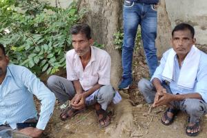 बदायूं: भूसे के ढेर में डेढ़ घंटे दबी रही महिला, मौत