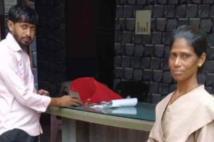 कानपुर: महिला होमगार्ड ने पेश की ईमानदारी की मिसाल, पैसा, मोबाइल व जरूरी कागजात किया वापस