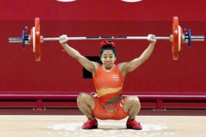 Tokyo Olympics: मीराबाई चानू के सिल्वर मेडल जीतते ही खुशी से झूमा देश, राष्ट्रपति कोविंद और पीएम मोदी ने दी बधाई