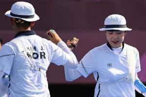 दक्षिण कोरिया की आन सान और किम जे देवक की जोड़ी ने तीरंदाजी में जीता पहला स्वर्ण