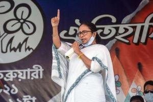 लोकतांत्रिक देश के बजाए भाजपा भारत को निगरानी वाले देश में बदलना चाहती है: ममता बनर्जी