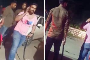 मनाली में पंजाब के पर्यटकों की गुंडागर्दी, तलवारों से युवक पर किया हमला, वीडियो वायरल