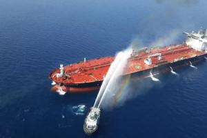 Oman के समुद्री तट के निकट जहाज पर हमला: ब्रिटिश सैन्य समूह