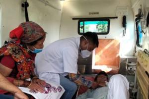 हल्द्वानी: मुनस्यारी के मरीज को एयरलिफ्ट करके एसटीएच भेजा